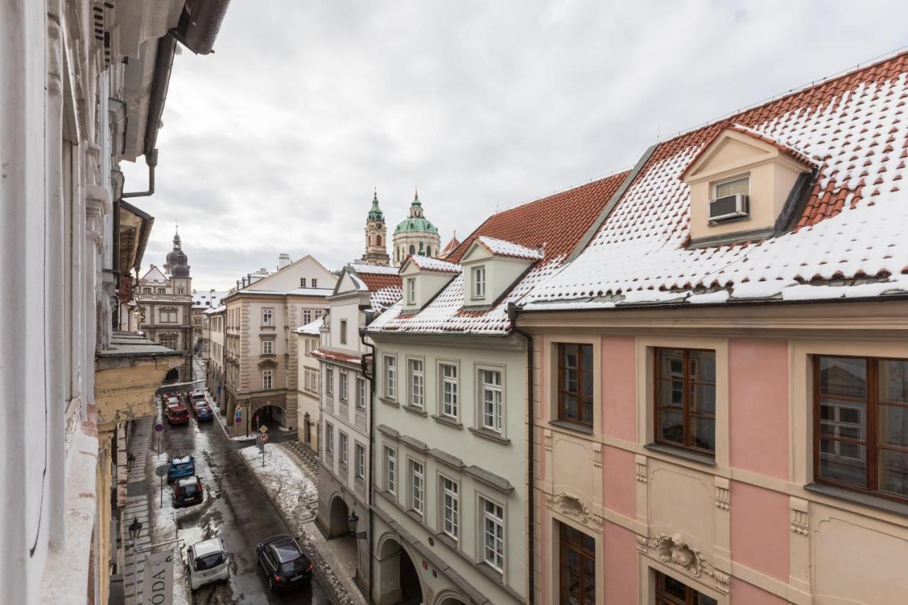 Charles Bridge Royal Apartment - Castle District Прага Экстерьер фото