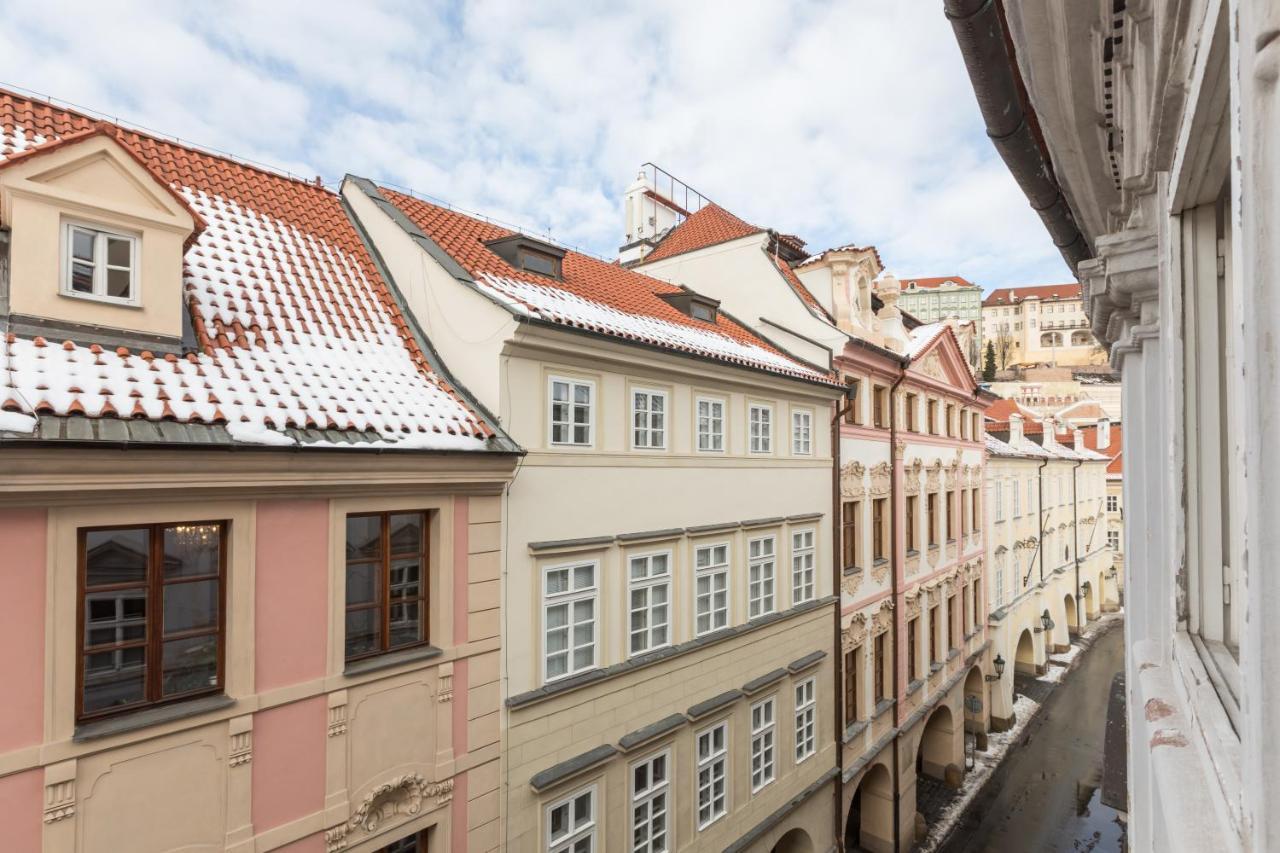 Charles Bridge Royal Apartments - Castle District Прага Экстерьер фото