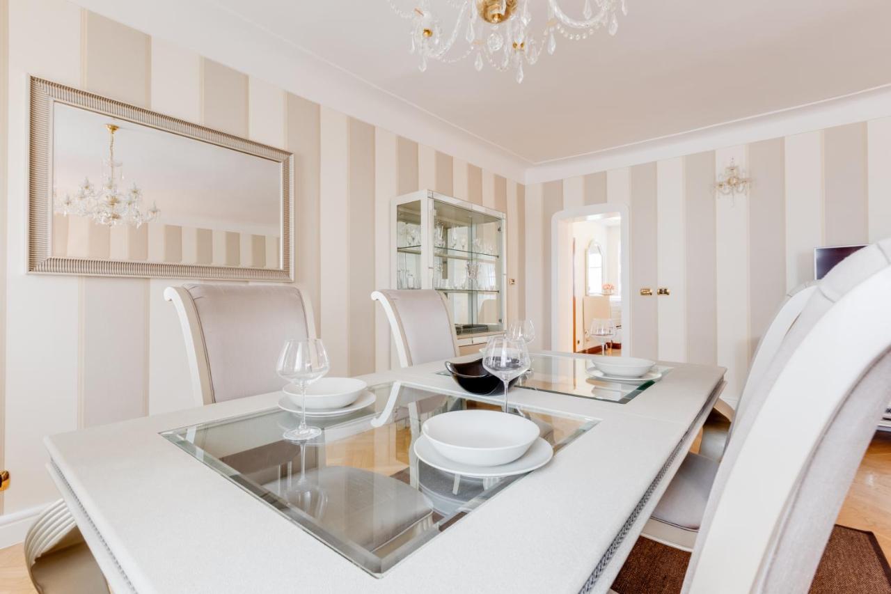Charles Bridge Royal Apartments - Castle District Прага Экстерьер фото