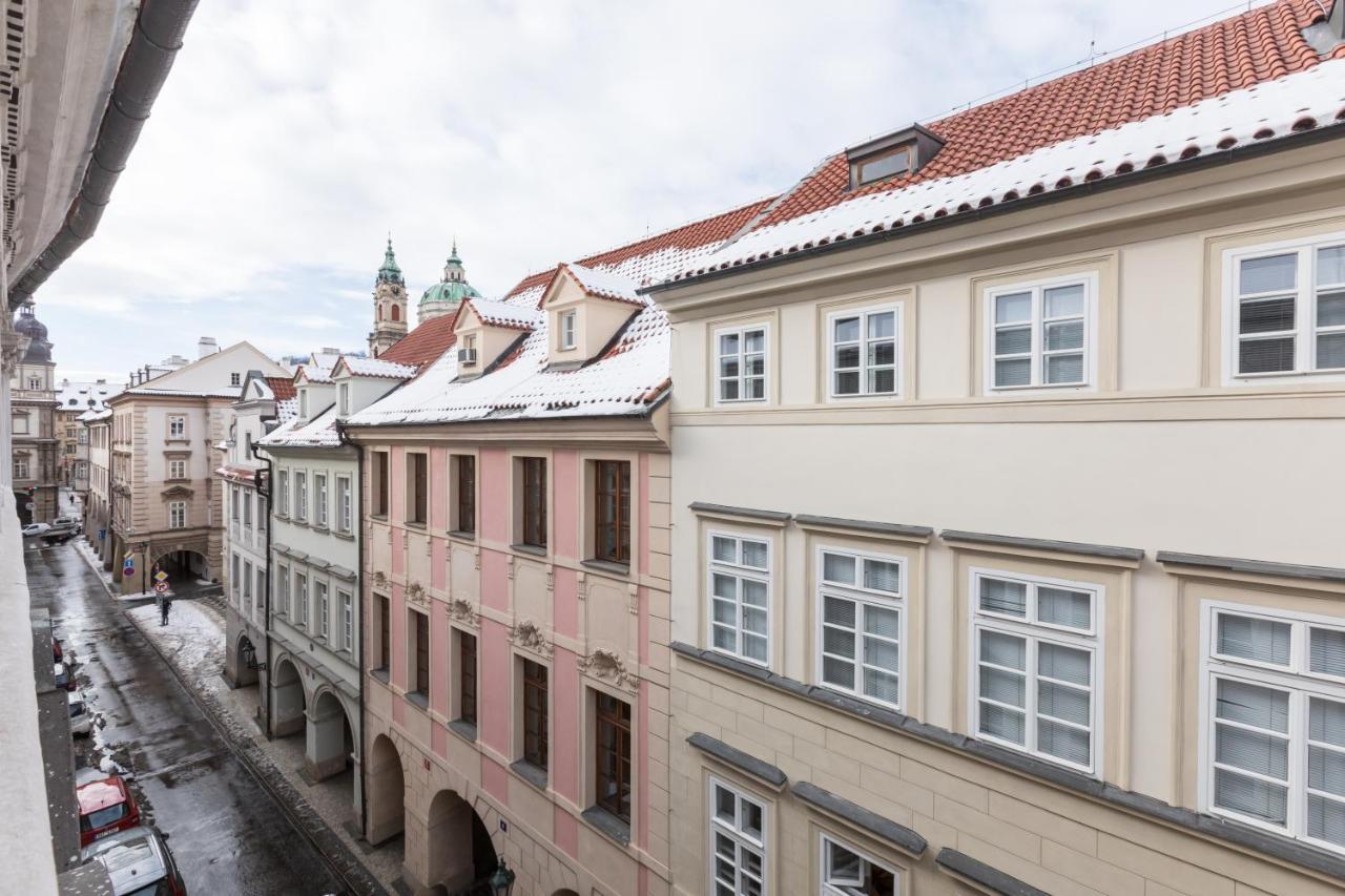 Charles Bridge Royal Apartments - Castle District Прага Экстерьер фото