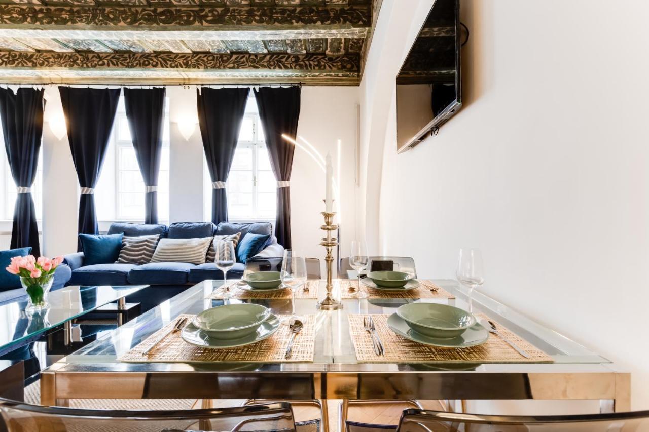 Charles Bridge Royal Apartments - Castle District Прага Экстерьер фото