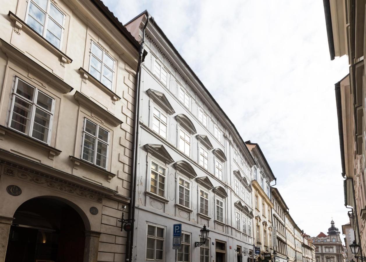 Charles Bridge Royal Apartments - Castle District Прага Экстерьер фото
